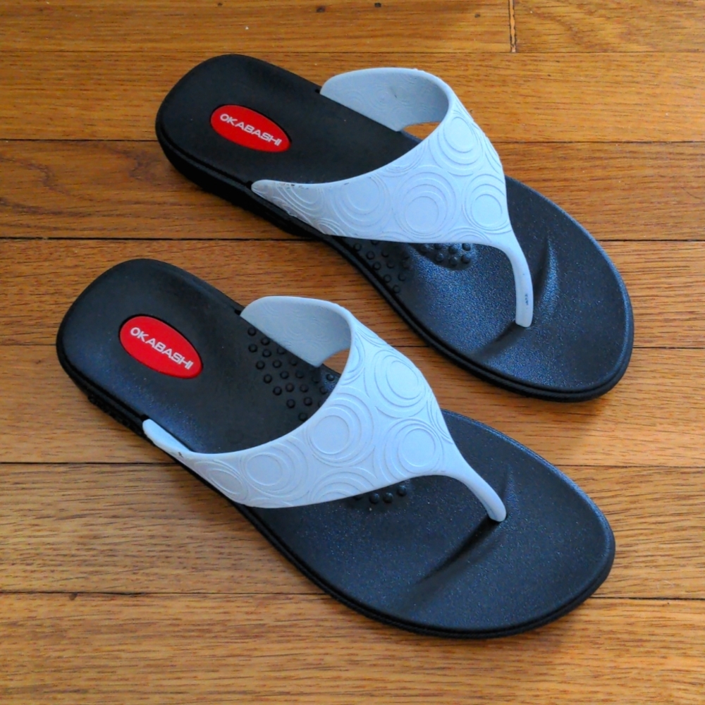 Okabashi White Thong Sandals